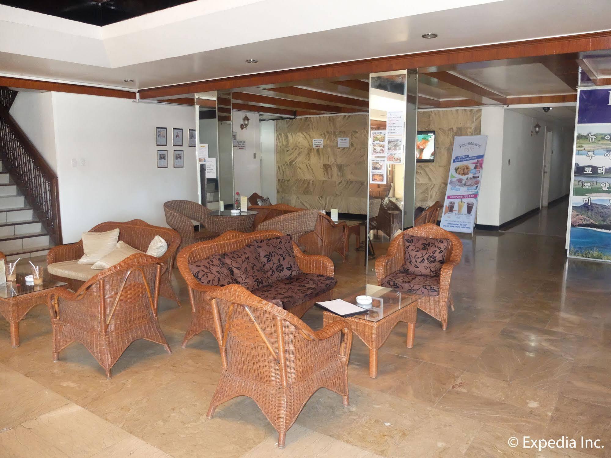 Vf Four Season Hotel Angeles Bagian luar foto